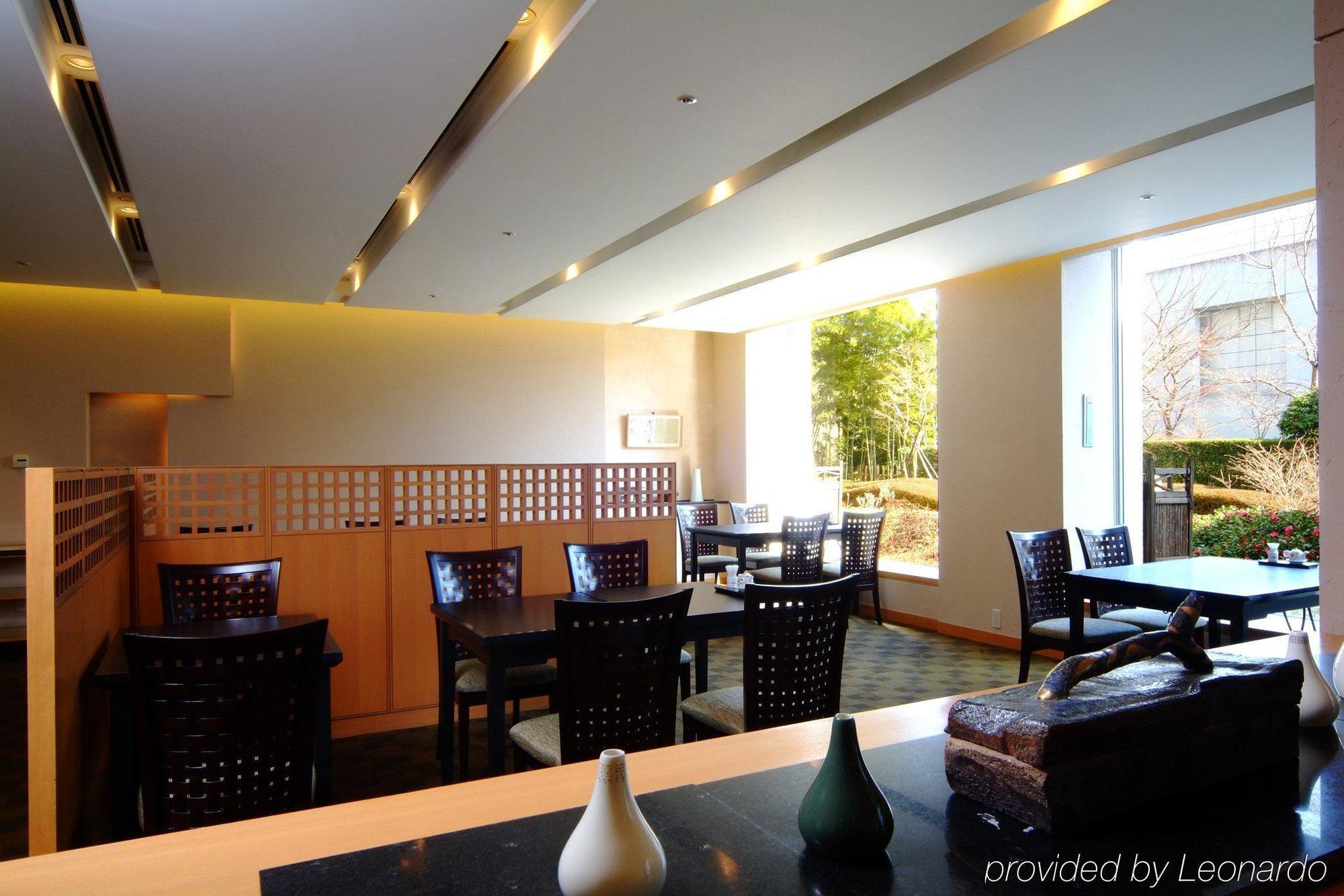 Rembrandt Hotel Ebina Restaurant foto