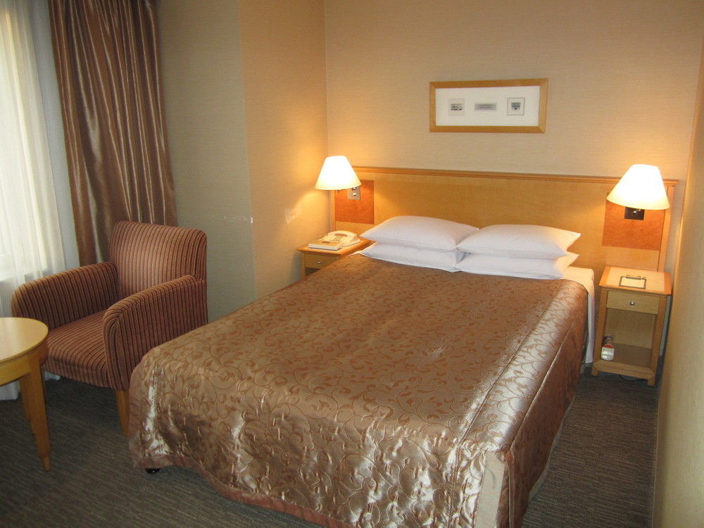 Rembrandt Hotel Ebina Exterior foto