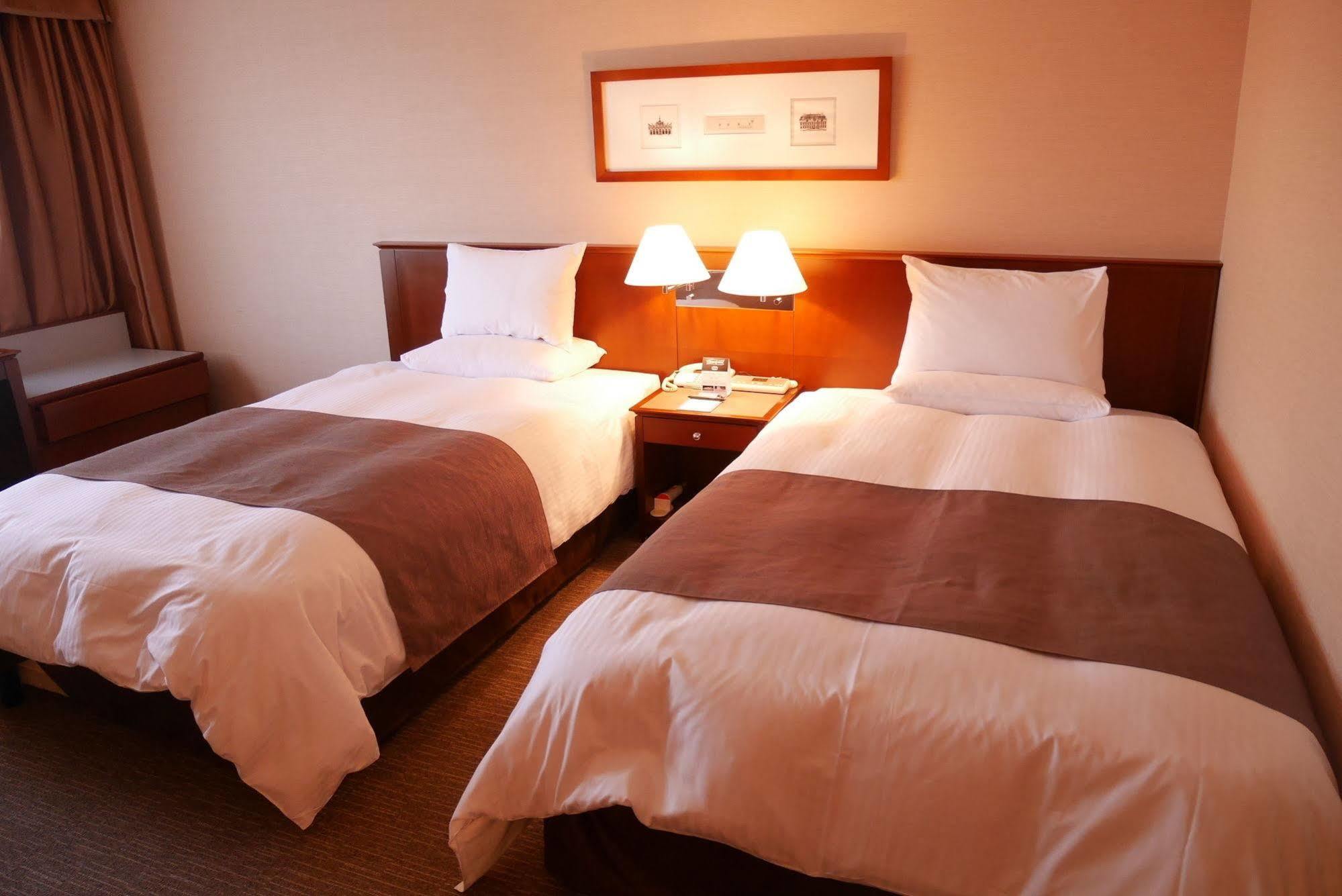 Rembrandt Hotel Ebina Exterior foto