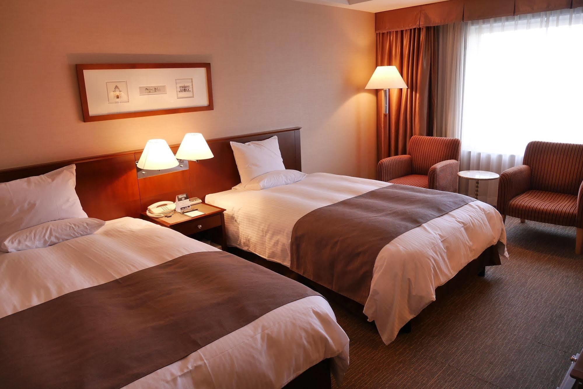 Rembrandt Hotel Ebina Exterior foto